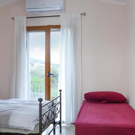 2 Bedroom Cozy In Malamuri Prázdninový dům *